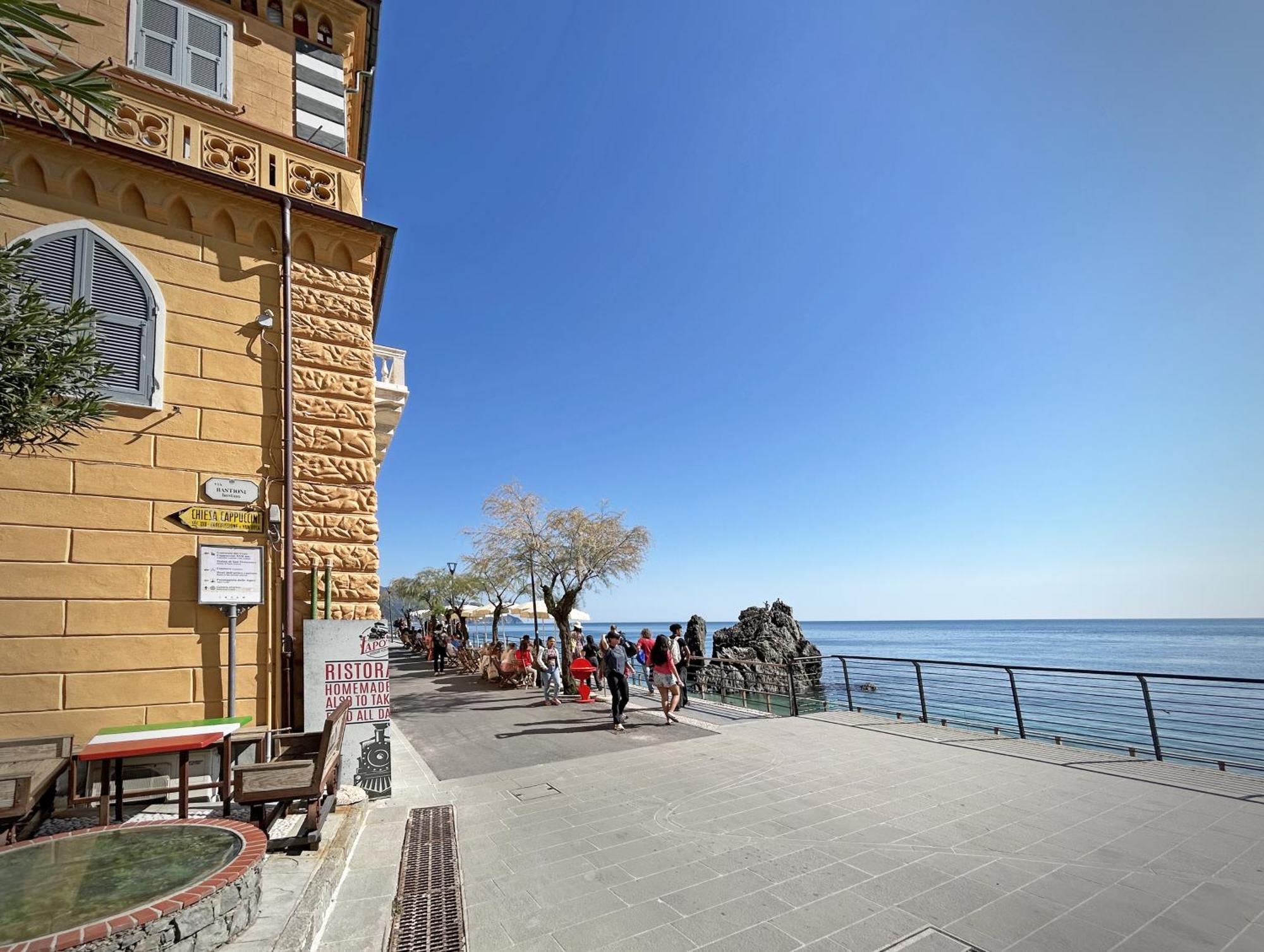 Hotel Meuble Agavi Монтеросо ал Маре Екстериор снимка