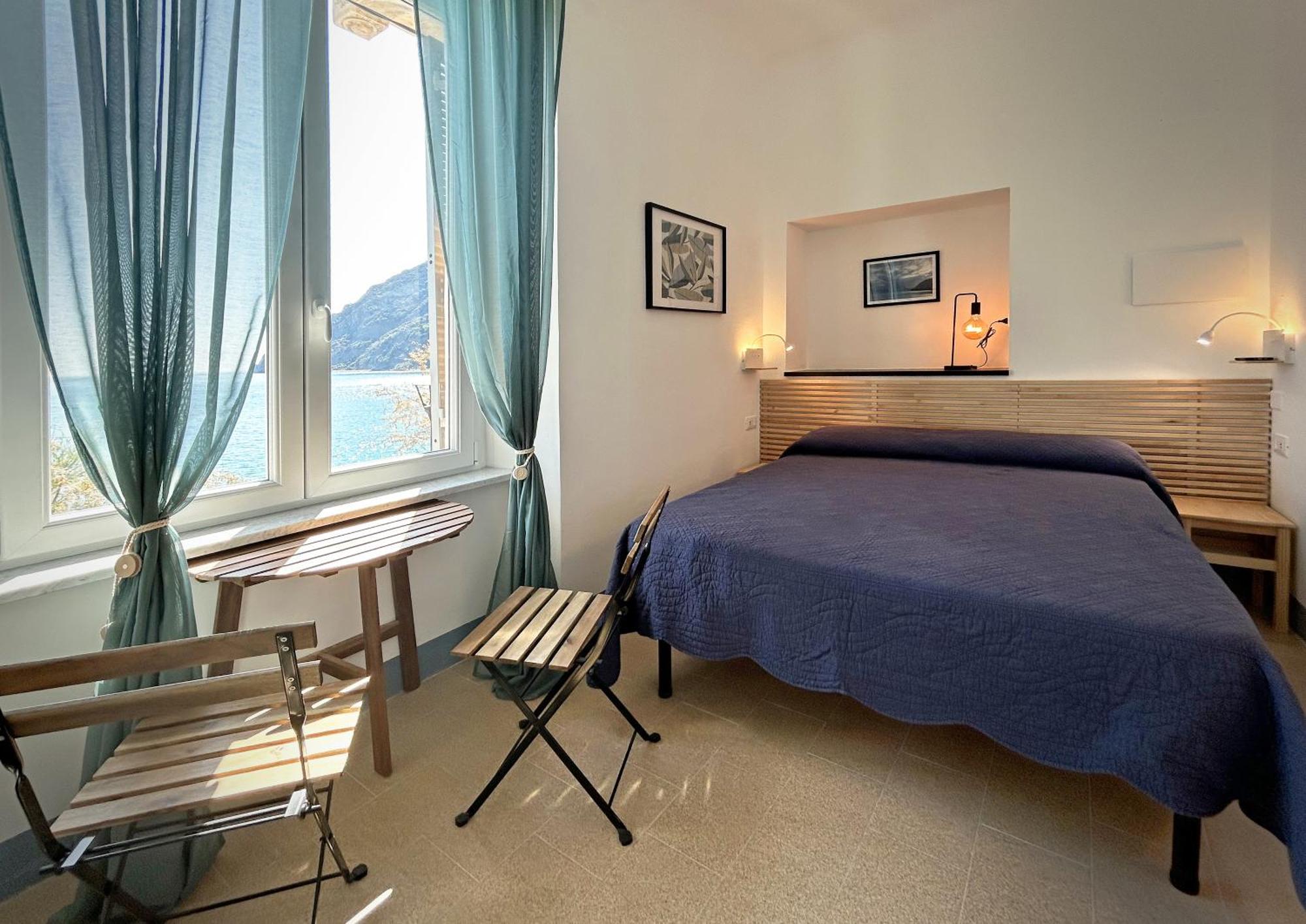 Hotel Meuble Agavi Монтеросо ал Маре Екстериор снимка