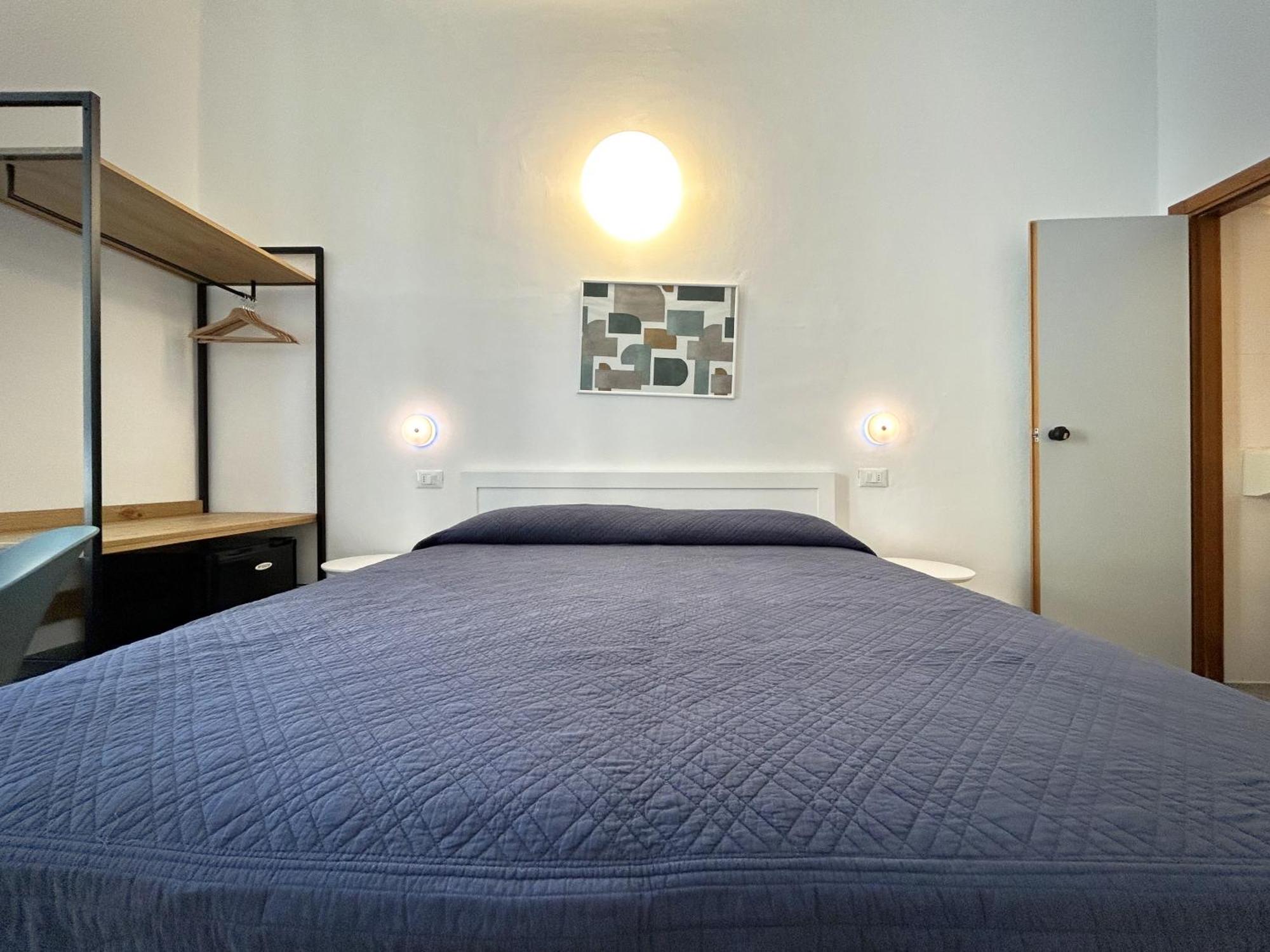 Hotel Meuble Agavi Монтеросо ал Маре Екстериор снимка